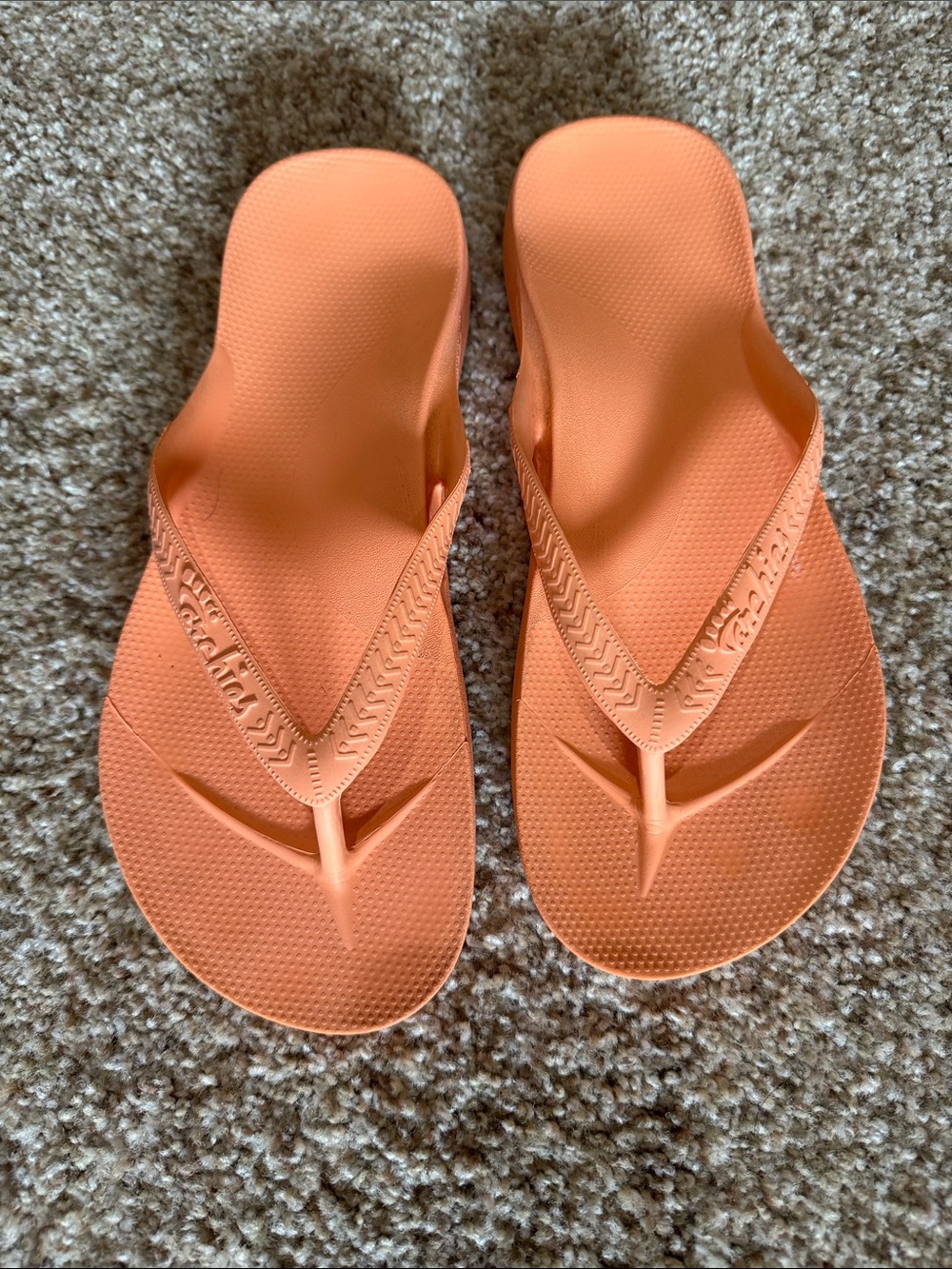 archie’s Flip Flops Orange Women’s Size 9